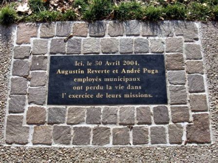 Plaque hommage agents municipaux berges Garonne de Toulouse